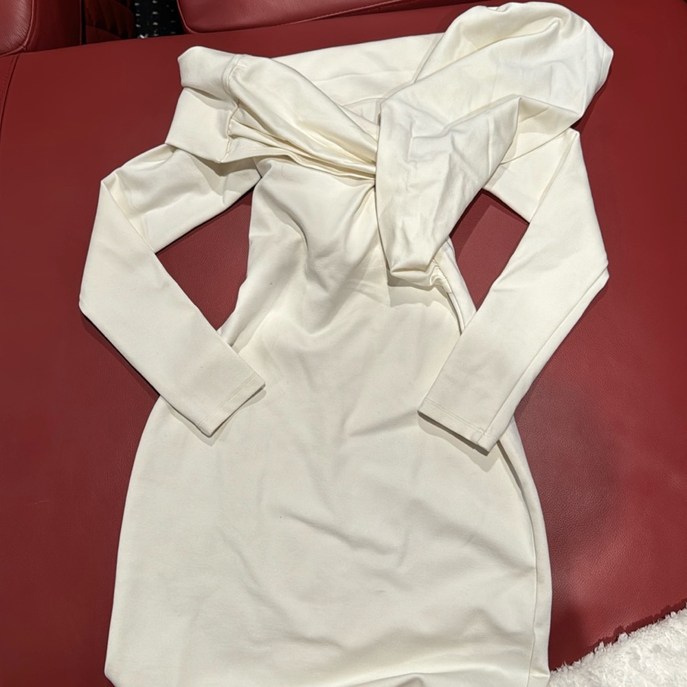 Off shoulder long sleeve, cream color